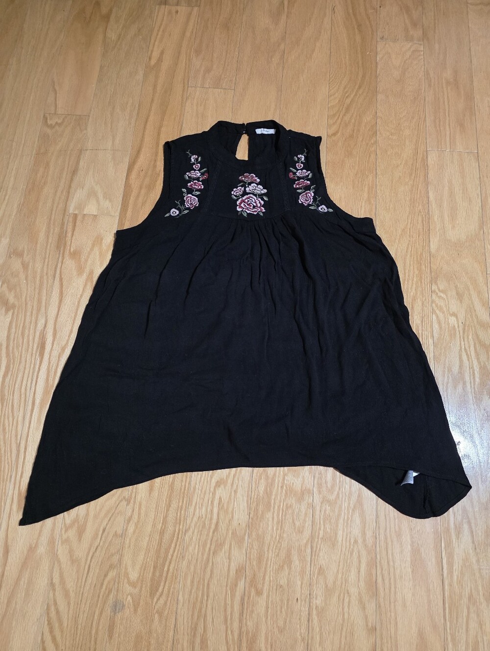 Maurice Tank Blouse Flowers Design Black Women's Plus Size 1 Asymetrical Hem